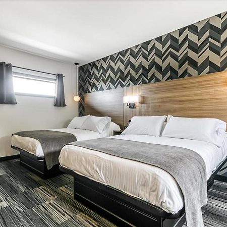 Manitoulin Motel Little Current ภายนอก รูปภาพ